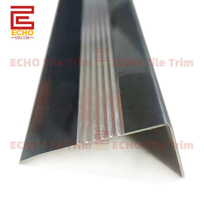 Non Slip 2 Inch Metal Stair Nosing Trim Hitam Langkah Edge Profil