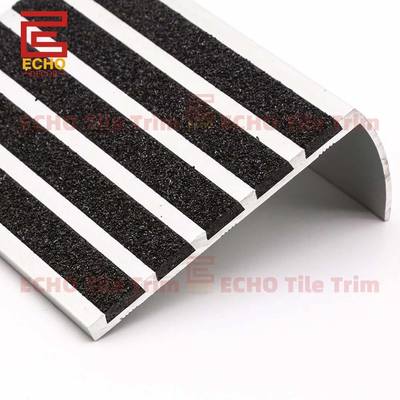 Non Slip Extra Wide Metal Stair Nosing Trim With Emery Inserts